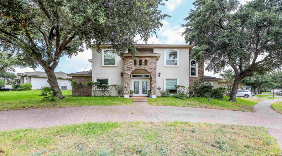 516 Finch Ln, laredo, Texas 78045, 5 Bedrooms Bedrooms, 9 Rooms Rooms,3 BathroomsBathrooms,Residential,For Sale,516 Finch Ln,20263556