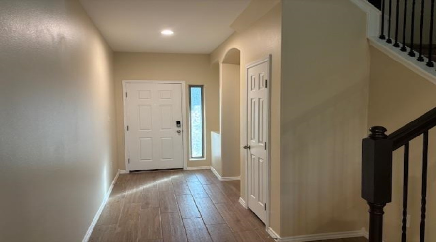 8605 Owlcreek Pass Ct, Laredo, Texas 78045, 4 Bedrooms Bedrooms, 5 Rooms Rooms,3 BathroomsBathrooms,Residential,For Rent,8605 Owlcreek Pass Ct,20263557