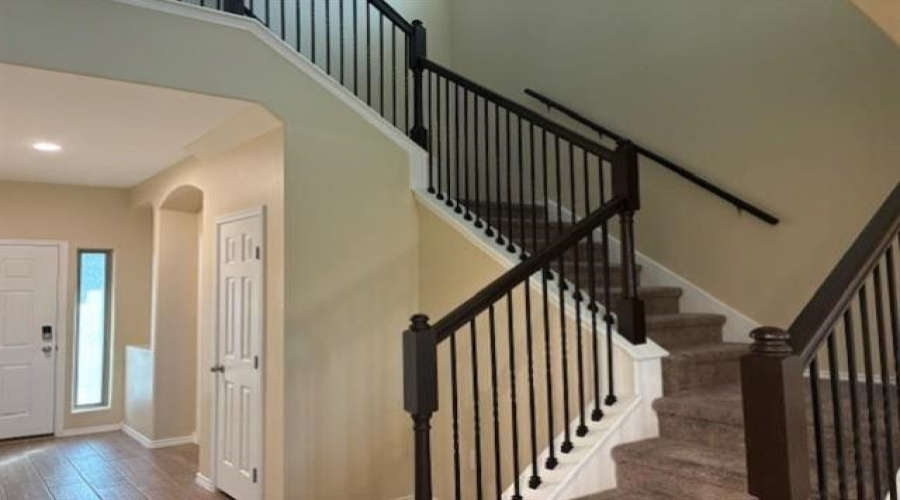 8605 Owlcreek Pass Ct, Laredo, Texas 78045, 4 Bedrooms Bedrooms, 5 Rooms Rooms,3 BathroomsBathrooms,Residential,For Rent,8605 Owlcreek Pass Ct,20263557