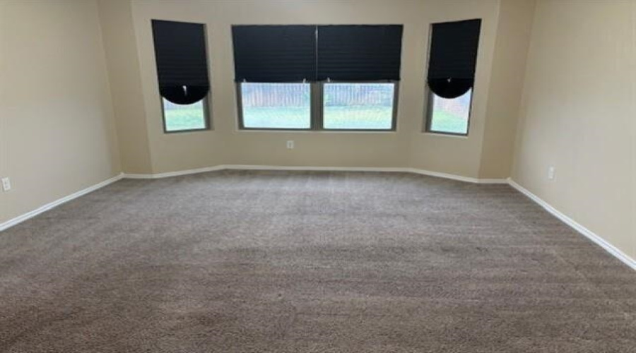 8605 Owlcreek Pass Ct, Laredo, Texas 78045, 4 Bedrooms Bedrooms, 5 Rooms Rooms,3 BathroomsBathrooms,Residential,For Rent,8605 Owlcreek Pass Ct,20263557