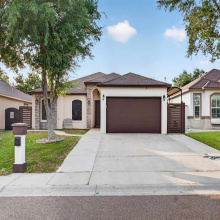 3204 Imperial Dr, Laredo, Texas 78045, 3 Bedrooms Bedrooms, 6 Rooms Rooms,2 BathroomsBathrooms,Residential,For Sale,3204 Imperial Dr,20263559
