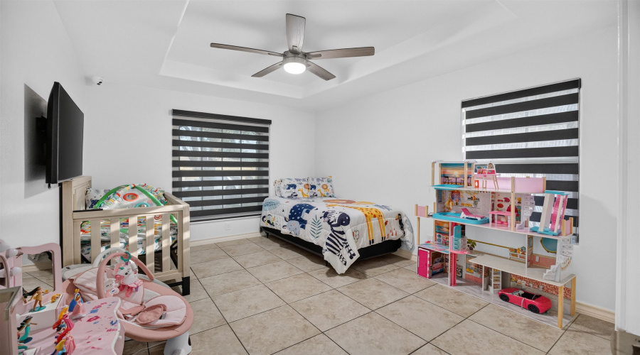 3204 Imperial Dr, Laredo, Texas 78045, 3 Bedrooms Bedrooms, 6 Rooms Rooms,2 BathroomsBathrooms,Residential,For Sale,3204 Imperial Dr,20263559