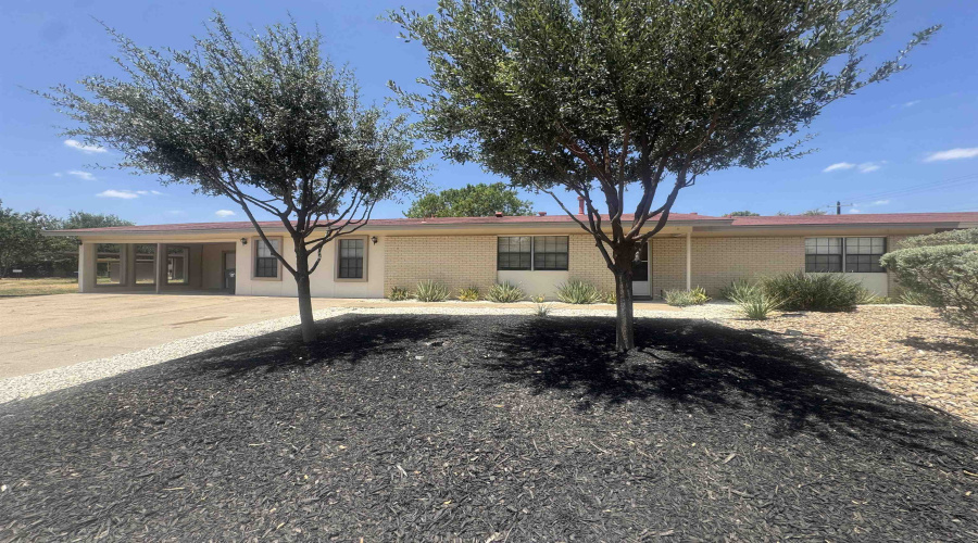 626A Birchwood Ln, Laredo, Texas 78041, 4 Bedrooms Bedrooms, 7 Rooms Rooms,2 BathroomsBathrooms,Residential,For Rent,626A Birchwood Ln,20263561