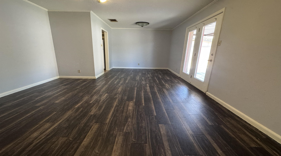 626A Birchwood Ln, Laredo, Texas 78041, 4 Bedrooms Bedrooms, 7 Rooms Rooms,2 BathroomsBathrooms,Residential,For Rent,626A Birchwood Ln,20263561