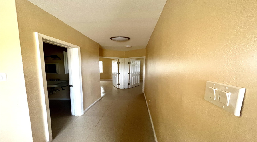 2017 Tacuba St, Laredo, Texas 78040, 2 Bedrooms Bedrooms, 4 Rooms Rooms,1 BathroomBathrooms,Residential,For Sale,2017 Tacuba St,20263562