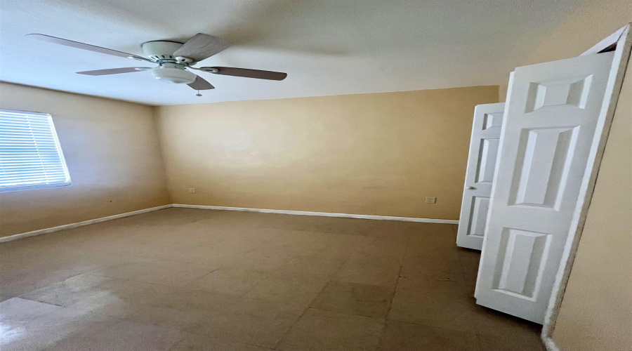 2017 Tacuba St, Laredo, Texas 78040, 2 Bedrooms Bedrooms, 4 Rooms Rooms,1 BathroomBathrooms,Residential,For Sale,2017 Tacuba St,20263562