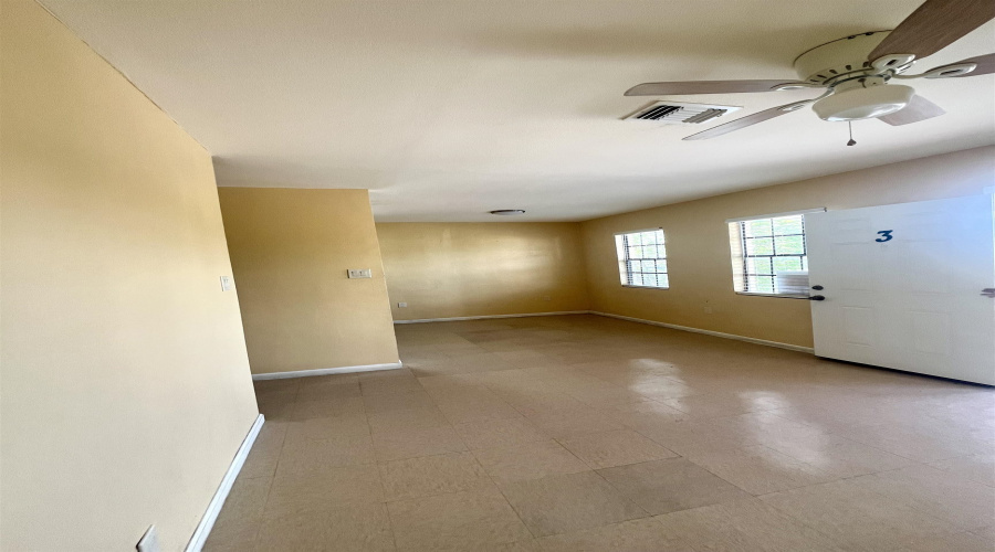 2017 Tacuba St, Laredo, Texas 78040, 2 Bedrooms Bedrooms, 4 Rooms Rooms,1 BathroomBathrooms,Residential,For Sale,2017 Tacuba St,20263562
