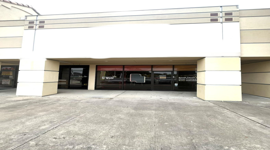 7913 McPherson Rd, Laredo, Texas 78045, 1 Room Rooms,1 BathroomBathrooms,Commercial retail/office,For Rent,7913 McPherson Rd,20263563