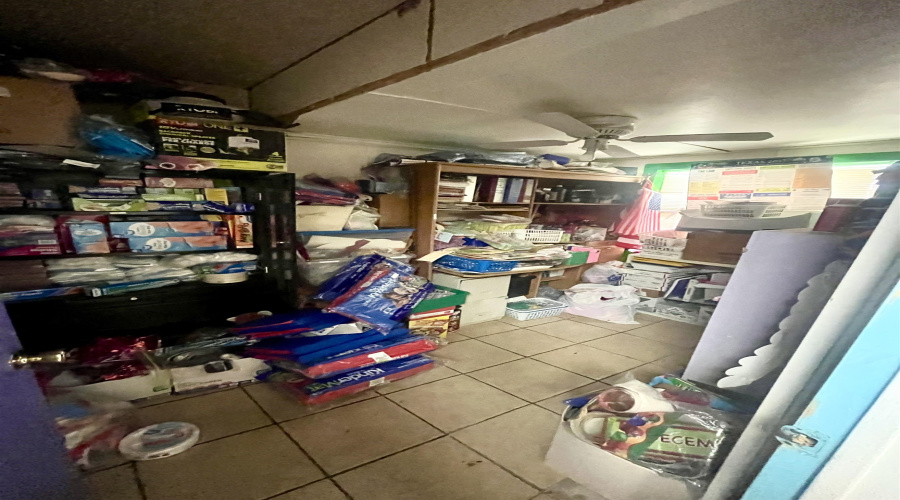 1920 Corpus Christi St, Laredo, Texas 78043, 1 Room Rooms,4 BathroomsBathrooms,Commercial retail/office,For Sale,1920 Corpus Christi St,20263564