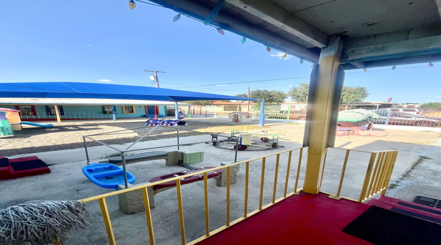 1920 Corpus Christi St, Laredo, Texas 78043, 1 Room Rooms,4 BathroomsBathrooms,Commercial retail/office,For Sale,1920 Corpus Christi St,20263564