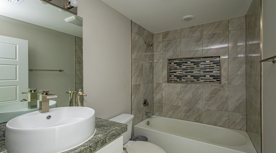 3719 Birge Dr., LAREDO, Texas 78046, 3 Bedrooms Bedrooms, 5 Rooms Rooms,2 BathroomsBathrooms,Residential,For Sale,3719 Birge Dr.,20263565