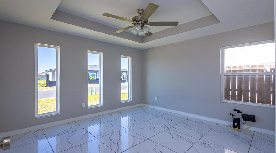 3719 Birge Dr., LAREDO, Texas 78046, 3 Bedrooms Bedrooms, 5 Rooms Rooms,2 BathroomsBathrooms,Residential,For Sale,3719 Birge Dr.,20263565
