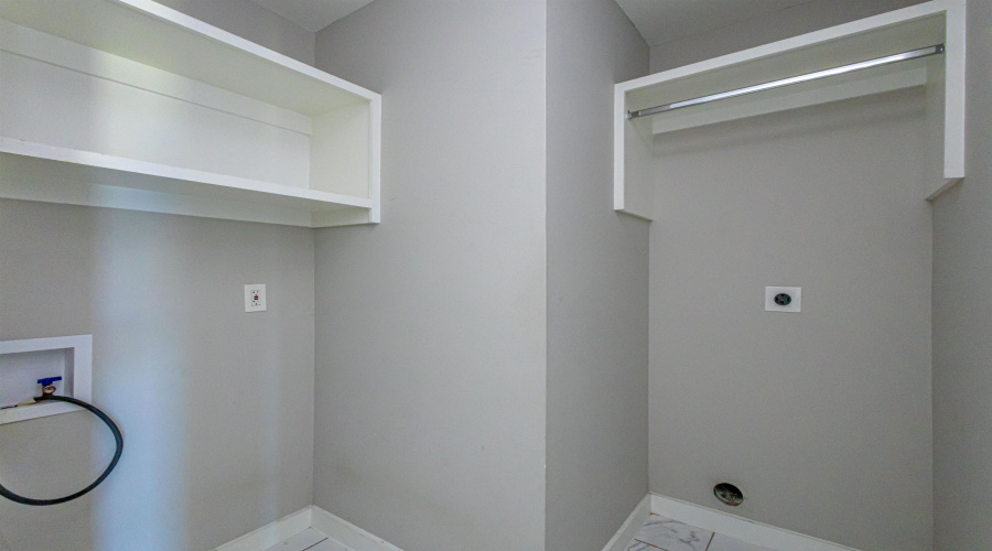 3719 Birge Dr., LAREDO, Texas 78046, 3 Bedrooms Bedrooms, 5 Rooms Rooms,2 BathroomsBathrooms,Residential,For Sale,3719 Birge Dr.,20263565