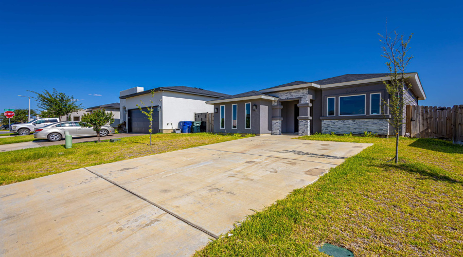 3719 Birge Dr., LAREDO, Texas 78046, 3 Bedrooms Bedrooms, 5 Rooms Rooms,2 BathroomsBathrooms,Residential,For Sale,3719 Birge Dr.,20263565