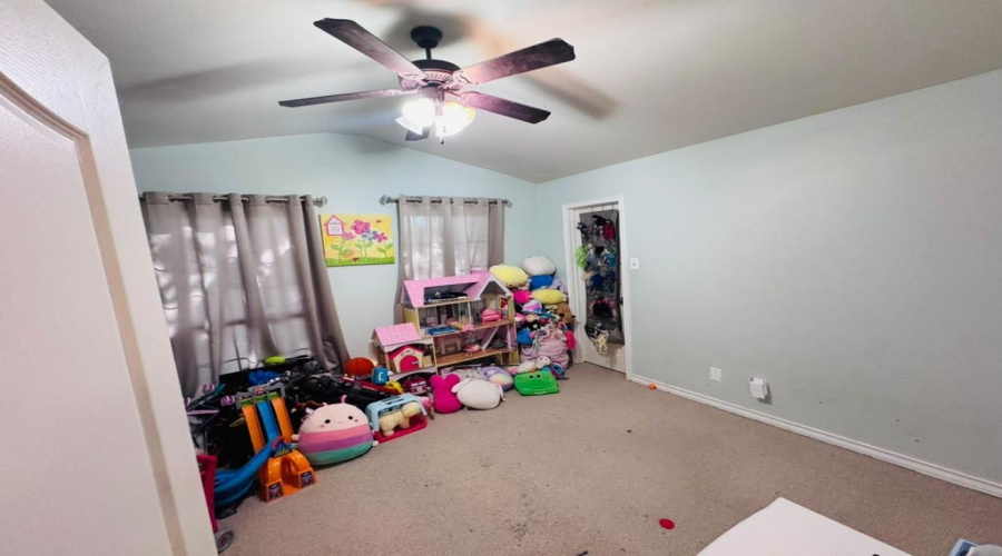 10507 Sanderiana Ct, Laredo, Texas 78045, 4 Bedrooms Bedrooms, 7 Rooms Rooms,2 BathroomsBathrooms,Residential,For Sale,10507 Sanderiana Ct,20263566