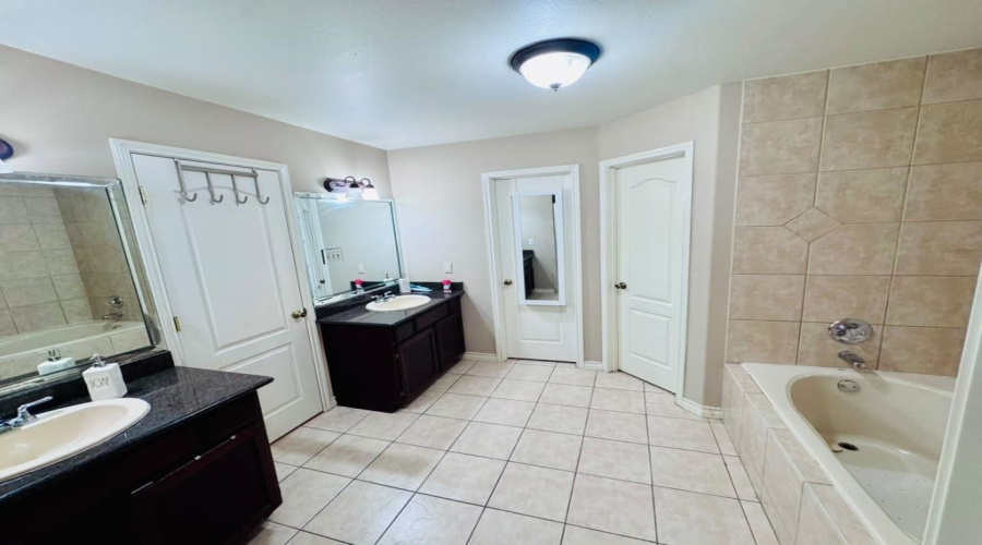 10507 Sanderiana Ct, Laredo, Texas 78045, 4 Bedrooms Bedrooms, 7 Rooms Rooms,2 BathroomsBathrooms,Residential,For Sale,10507 Sanderiana Ct,20263566