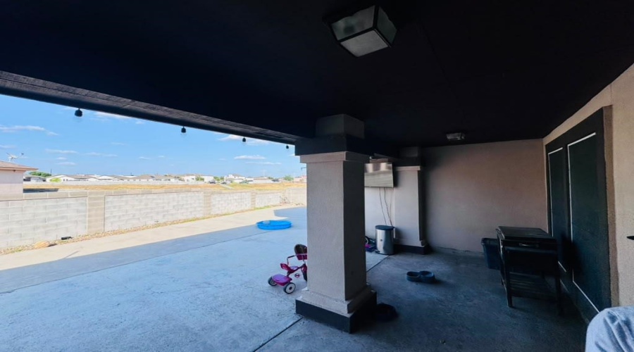 10507 Sanderiana Ct, Laredo, Texas 78045, 4 Bedrooms Bedrooms, 7 Rooms Rooms,2 BathroomsBathrooms,Residential,For Sale,10507 Sanderiana Ct,20263566