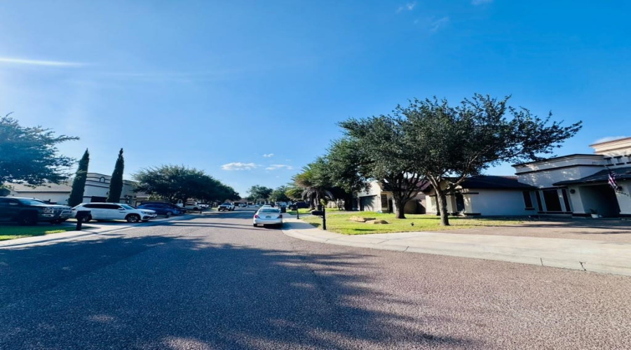 10507 Sanderiana Ct, Laredo, Texas 78045, 4 Bedrooms Bedrooms, 7 Rooms Rooms,2 BathroomsBathrooms,Residential,For Sale,10507 Sanderiana Ct,20263566
