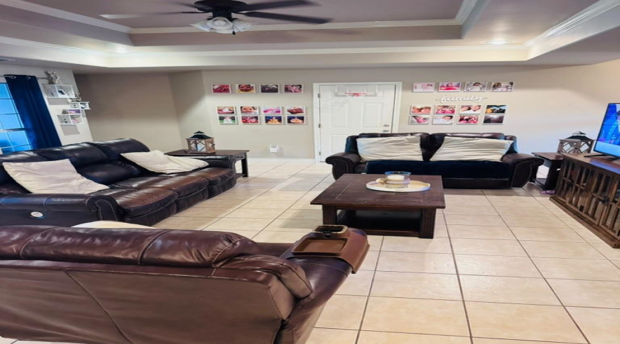 10507 Sanderiana Ct, Laredo, Texas 78045, 4 Bedrooms Bedrooms, 7 Rooms Rooms,2 BathroomsBathrooms,Residential,For Sale,10507 Sanderiana Ct,20263566