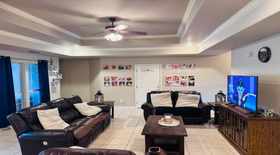 10507 Sanderiana Ct, Laredo, Texas 78045, 4 Bedrooms Bedrooms, 7 Rooms Rooms,2 BathroomsBathrooms,Residential,For Sale,10507 Sanderiana Ct,20263566