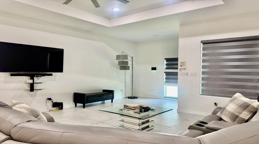 621 Journey Loop, Laredo, Texas 78045, 3 Bedrooms Bedrooms, 6 Rooms Rooms,2 BathroomsBathrooms,Residential,For Sale,621 Journey Loop,20263567
