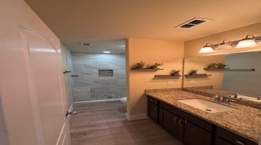 5620 Montevista Dr., Laredo, Texas 78041, 2 Bedrooms Bedrooms, 4 Rooms Rooms,2 BathroomsBathrooms,Residential,For Sale,5620 Montevista Dr.,20263569