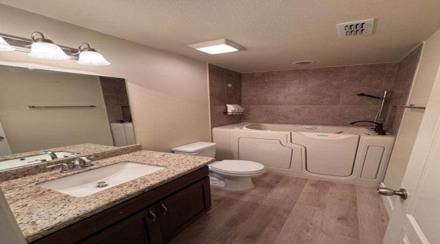 5620 Montevista Dr., Laredo, Texas 78041, 2 Bedrooms Bedrooms, 4 Rooms Rooms,2 BathroomsBathrooms,Residential,For Sale,5620 Montevista Dr.,20263569