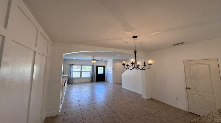 5620 Montevista Dr., Laredo, Texas 78041, 2 Bedrooms Bedrooms, 4 Rooms Rooms,2 BathroomsBathrooms,Residential,For Sale,5620 Montevista Dr.,20263569