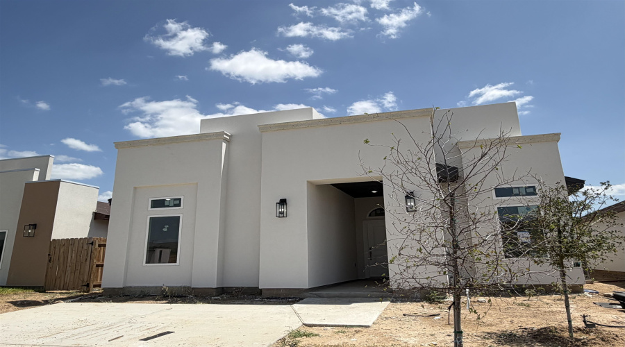 205 Lusitano Dr., Laredo, Texas 78046, 3 Bedrooms Bedrooms, 5 Rooms Rooms,2 BathroomsBathrooms,Residential,For Sale,205 Lusitano Dr.,20263570
