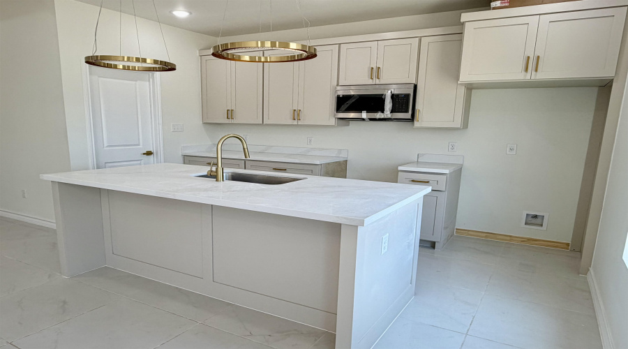 205 Lusitano Dr., Laredo, Texas 78046, 3 Bedrooms Bedrooms, 5 Rooms Rooms,2 BathroomsBathrooms,Residential,For Sale,205 Lusitano Dr.,20263570