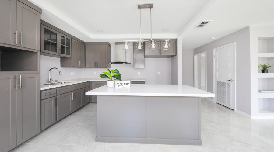 17204 Running Doe St, Laredo, Texas 78045-0000, 4 Bedrooms Bedrooms, 5 Rooms Rooms,2 BathroomsBathrooms,Residential,For Sale,17204 Running Doe St,20262844