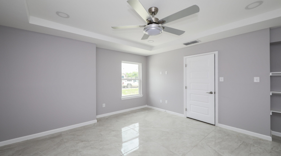 17204 Running Doe St, Laredo, Texas 78045-0000, 4 Bedrooms Bedrooms, 5 Rooms Rooms,2 BathroomsBathrooms,Residential,For Sale,17204 Running Doe St,20262844