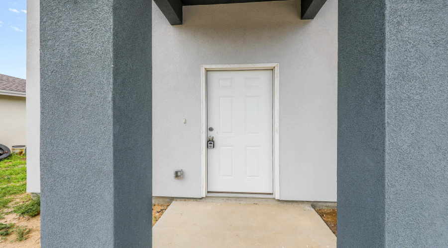 17204 Running Doe St, Laredo, Texas 78045-0000, 4 Bedrooms Bedrooms, 5 Rooms Rooms,2 BathroomsBathrooms,Residential,For Sale,17204 Running Doe St,20262844