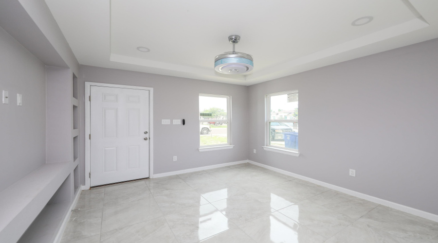 17204 Running Doe St, Laredo, Texas 78045-0000, 4 Bedrooms Bedrooms, 5 Rooms Rooms,2 BathroomsBathrooms,Residential,For Sale,17204 Running Doe St,20262844