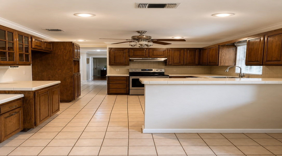 1917 OKane St, Laredo, Texas 78043, 4 Bedrooms Bedrooms, 9 Rooms Rooms,3 BathroomsBathrooms,Residential,For Sale,1917 OKane St,20263572