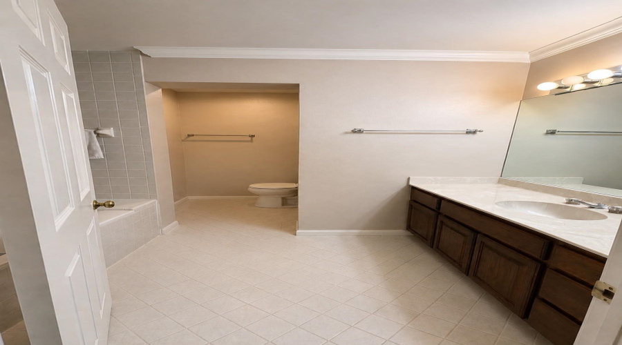 1917 OKane St, Laredo, Texas 78043, 4 Bedrooms Bedrooms, 9 Rooms Rooms,3 BathroomsBathrooms,Residential,For Sale,1917 OKane St,20263572