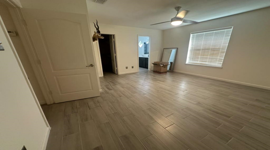 125 Sun Ray Lp, LAREDO, Texas 78045, 3 Bedrooms Bedrooms, 6 Rooms Rooms,3 BathroomsBathrooms,Residential,For Sale,125 Sun Ray Lp,20263573