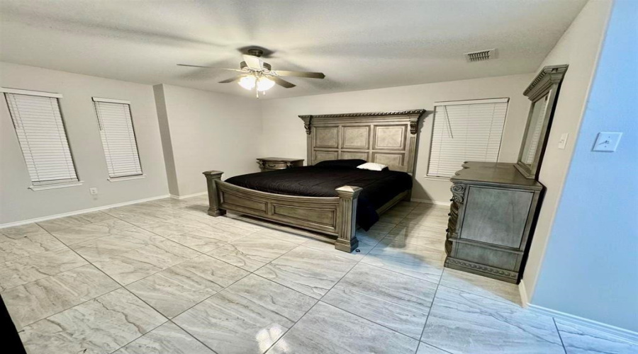 4222 Lorisa, Laredo, Texas 78046, 4 Bedrooms Bedrooms, 6 Rooms Rooms,2 BathroomsBathrooms,Residential,For Sale,4222 Lorisa,20263574