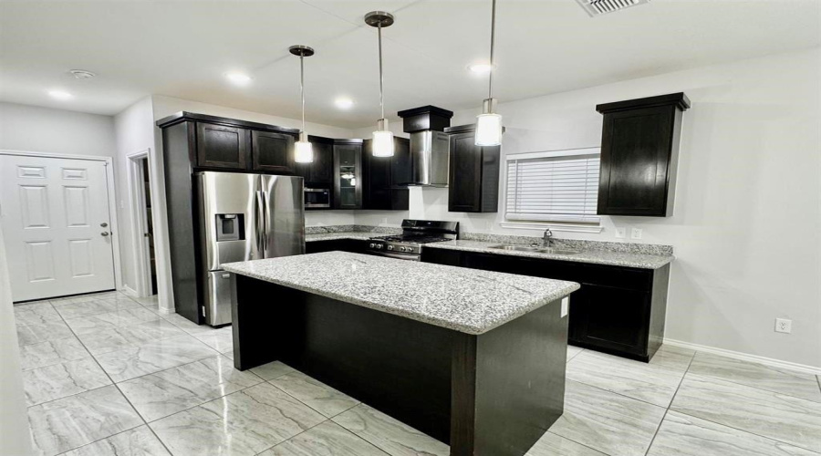 4222 Lorisa, Laredo, Texas 78046, 4 Bedrooms Bedrooms, 6 Rooms Rooms,2 BathroomsBathrooms,Residential,For Sale,4222 Lorisa,20263574