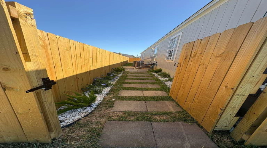 5133 Plasencia Ln., LAREDO, Texas 78046, 3 Bedrooms Bedrooms, 5 Rooms Rooms,2 BathroomsBathrooms,Residential,For Sale,5133 Plasencia Ln.,20263575
