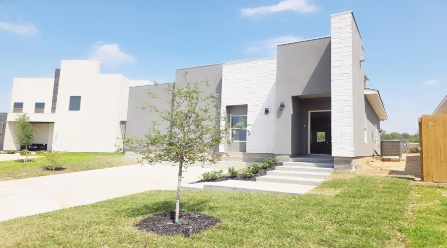 5004 Cherimoya Ln., laredo, Texas 78046, 3 Bedrooms Bedrooms, 5 Rooms Rooms,2 BathroomsBathrooms,Residential,For Sale,5004 Cherimoya Ln.,20263576