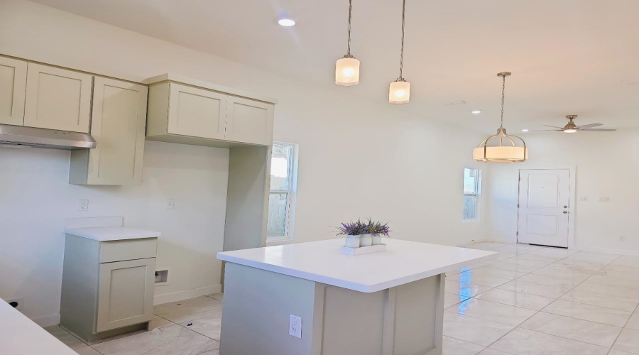 5004 Cherimoya Ln., laredo, Texas 78046, 3 Bedrooms Bedrooms, 5 Rooms Rooms,2 BathroomsBathrooms,Residential,For Sale,5004 Cherimoya Ln.,20263576