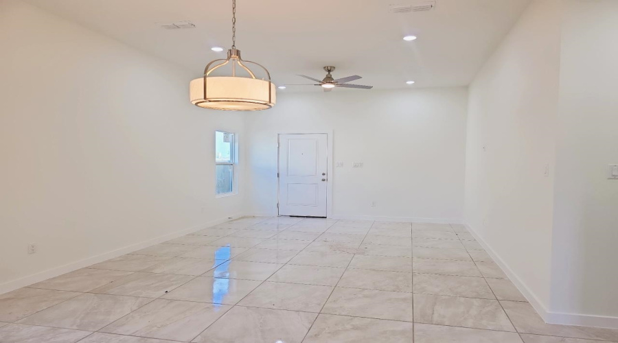 5004 Cherimoya Ln., laredo, Texas 78046, 3 Bedrooms Bedrooms, 5 Rooms Rooms,2 BathroomsBathrooms,Residential,For Sale,5004 Cherimoya Ln.,20263576