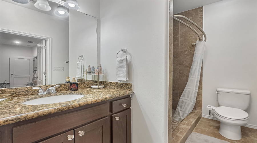 5311 Lost Hills Trail, Laredo, Texas 78041, 3 Bedrooms Bedrooms, 6 Rooms Rooms,2 BathroomsBathrooms,Residential,For Sale,5311 Lost Hills Trail,20263577
