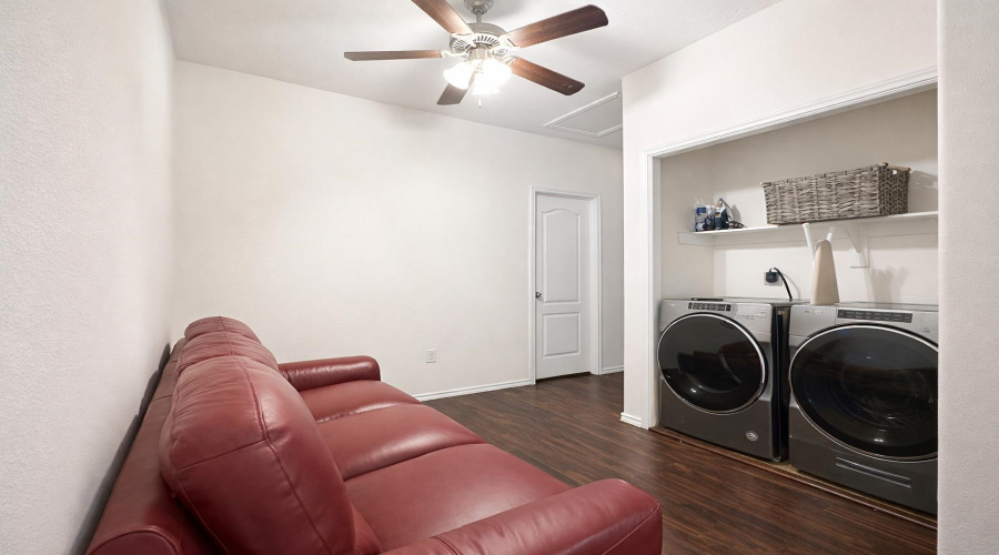 5311 Lost Hills Trail, Laredo, Texas 78041, 3 Bedrooms Bedrooms, 6 Rooms Rooms,2 BathroomsBathrooms,Residential,For Sale,5311 Lost Hills Trail,20263577