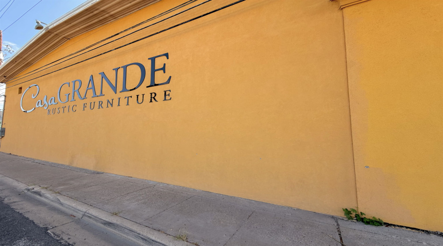 2508 San Bernardo Ave, Laredo, Texas 78040, 1 Room Rooms,2 BathroomsBathrooms,Commercial retail/office,For Rent,2508 San Bernardo Ave,20263583