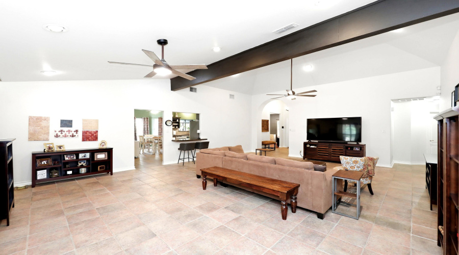 3301 Winsome Ct, Laredo, Texas 78045, 4 Bedrooms Bedrooms, 7 Rooms Rooms,2 BathroomsBathrooms,Residential,For Sale,3301 Winsome Ct,20263579