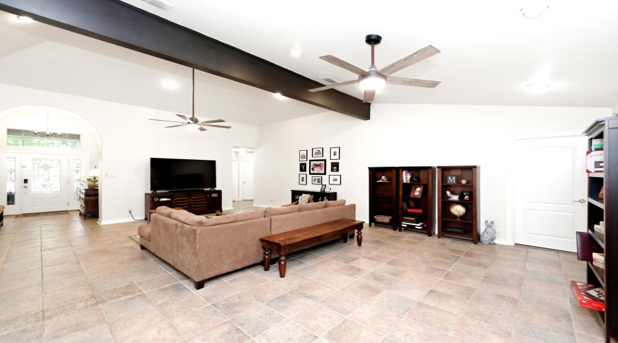 3301 Winsome Ct, Laredo, Texas 78045, 4 Bedrooms Bedrooms, 7 Rooms Rooms,2 BathroomsBathrooms,Residential,For Sale,3301 Winsome Ct,20263579