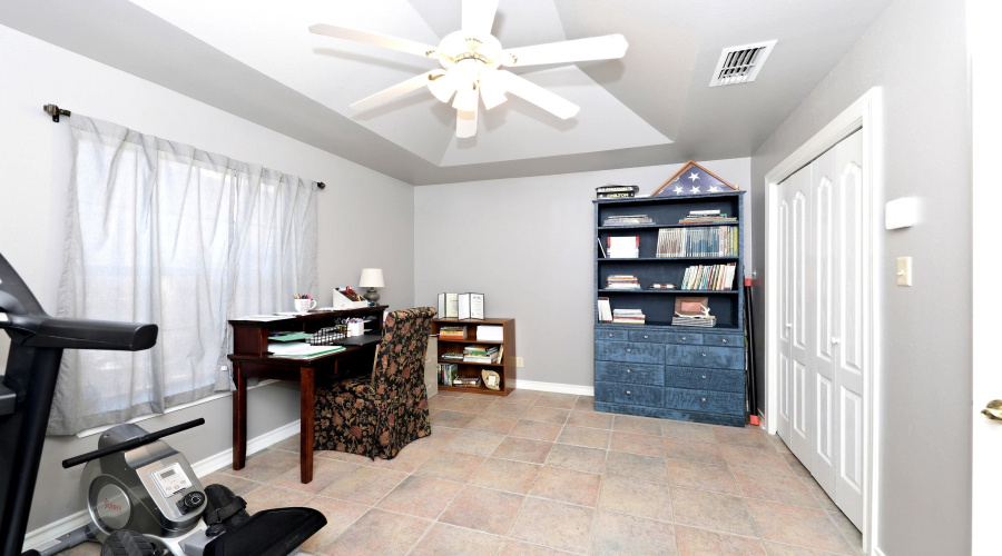 3301 Winsome Ct, Laredo, Texas 78045, 4 Bedrooms Bedrooms, 7 Rooms Rooms,2 BathroomsBathrooms,Residential,For Sale,3301 Winsome Ct,20263579