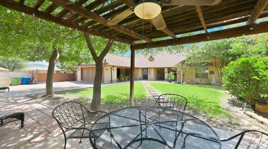 3301 Winsome Ct, Laredo, Texas 78045, 4 Bedrooms Bedrooms, 7 Rooms Rooms,2 BathroomsBathrooms,Residential,For Sale,3301 Winsome Ct,20263579